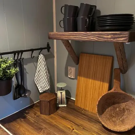 Stall-loftet, Aastroen Gard, *